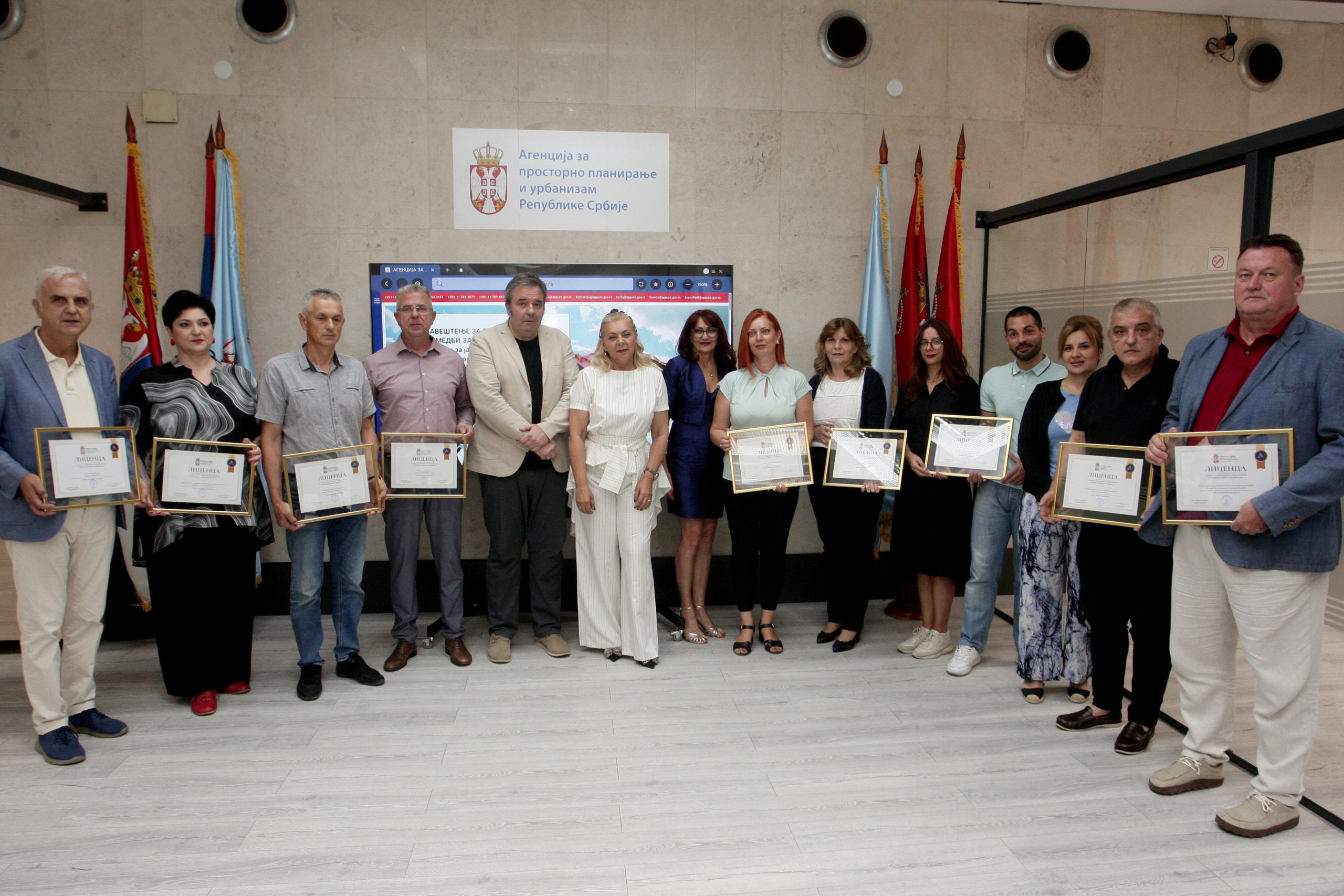Read more about the article Уручене прве лиценце за израду планских докумената