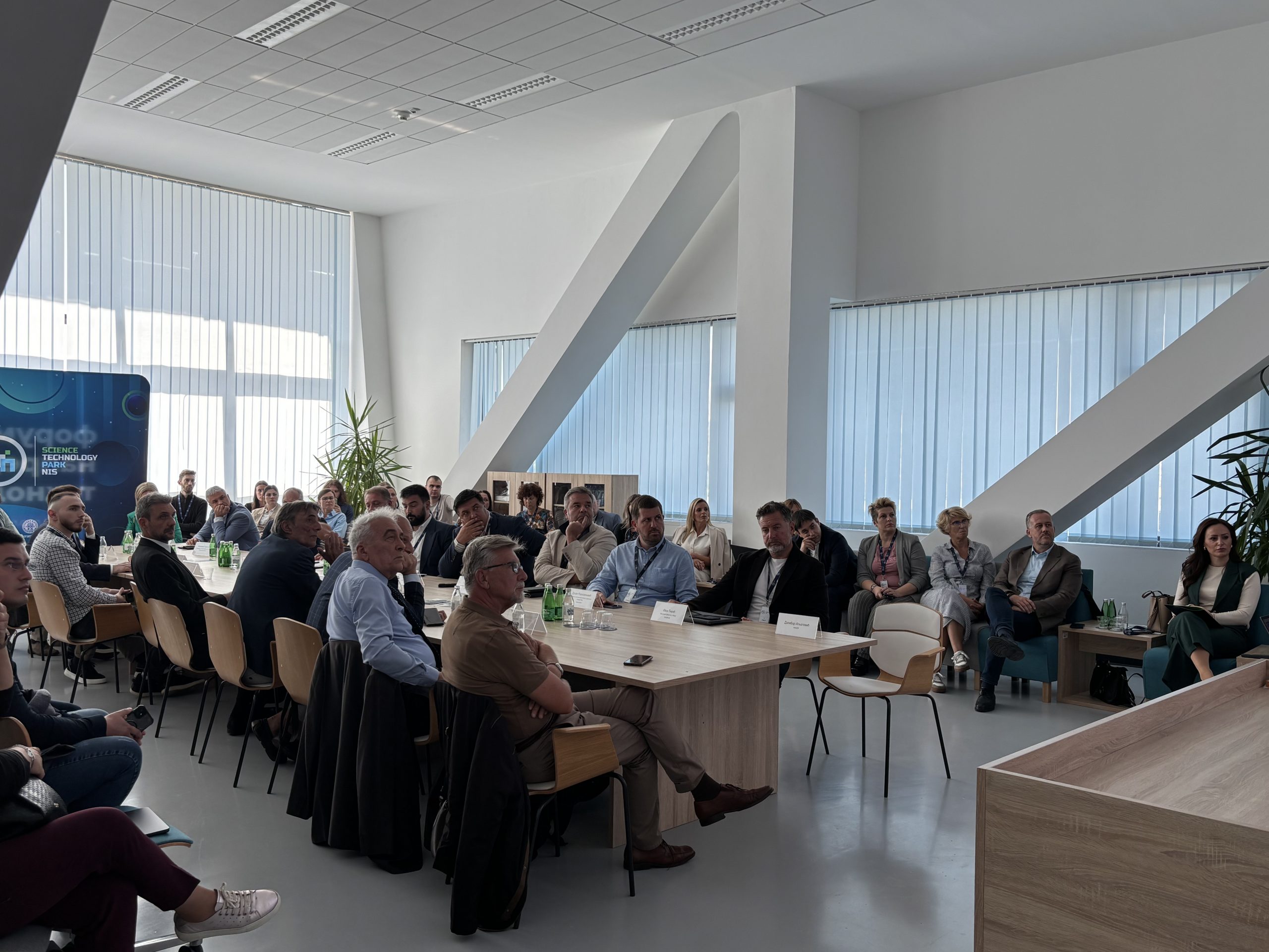 Read more about the article Покреће се иницијатива за изградњу центра за тестирање аутономних возила у Нишу
